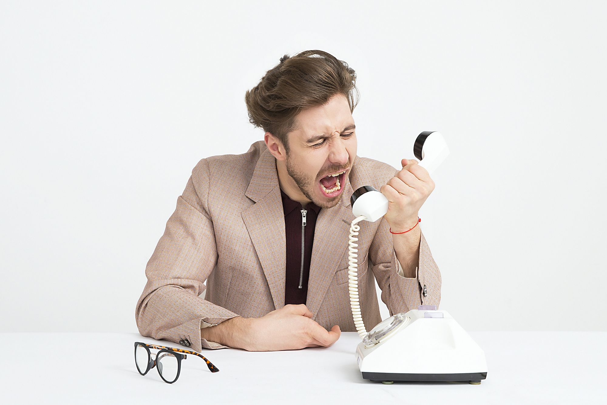Comment l'IA peut améliorer la qualité audio de vos visioconférences ?